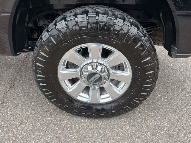 Used 2022 Ford F250 Platinum w/ FX4 Off-Road Package AWD/4WD image 6