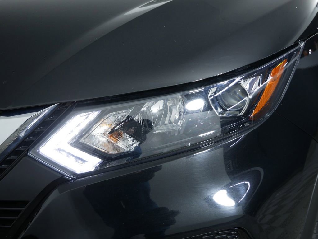 Used 2022 Nissan Rogue Sport SL AWD/4WD image 14
