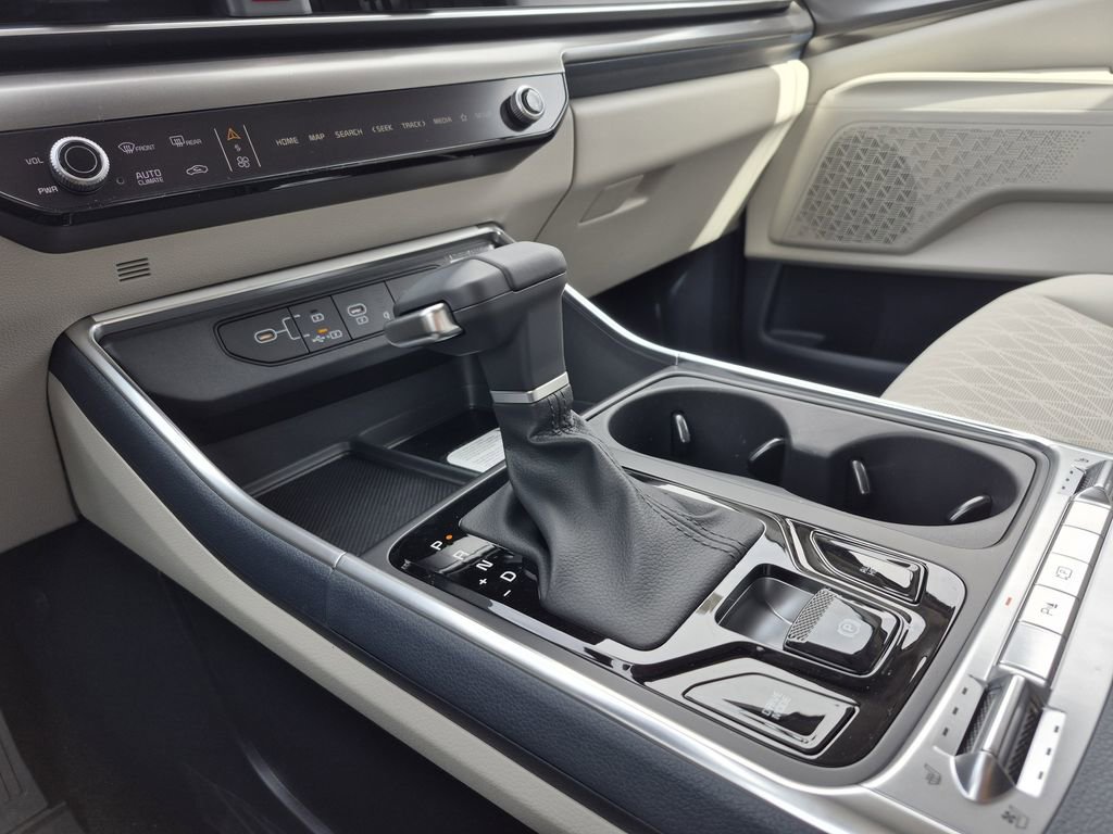 New 2026 Kia Carnival SX FWD image 9
