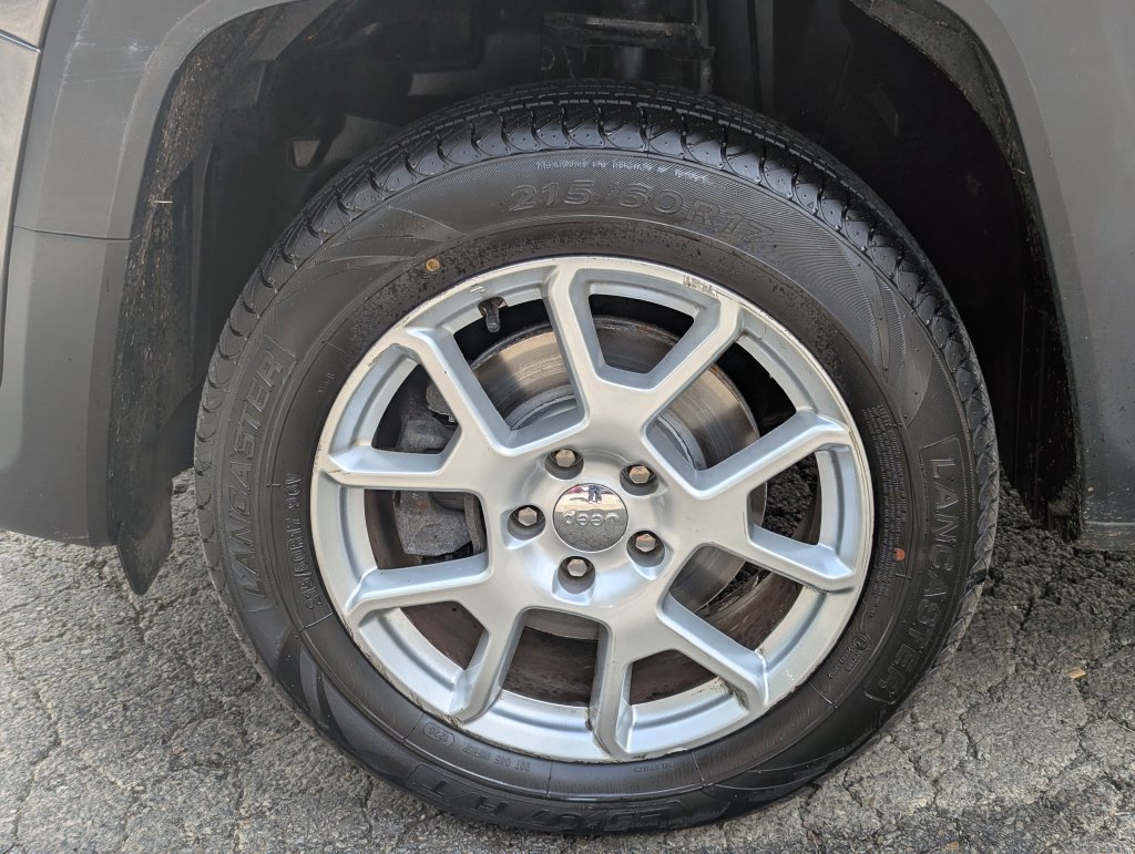 Used 2019 Jeep Renegade Sport w/ Sport Appearance Group AWD/4WD image 13