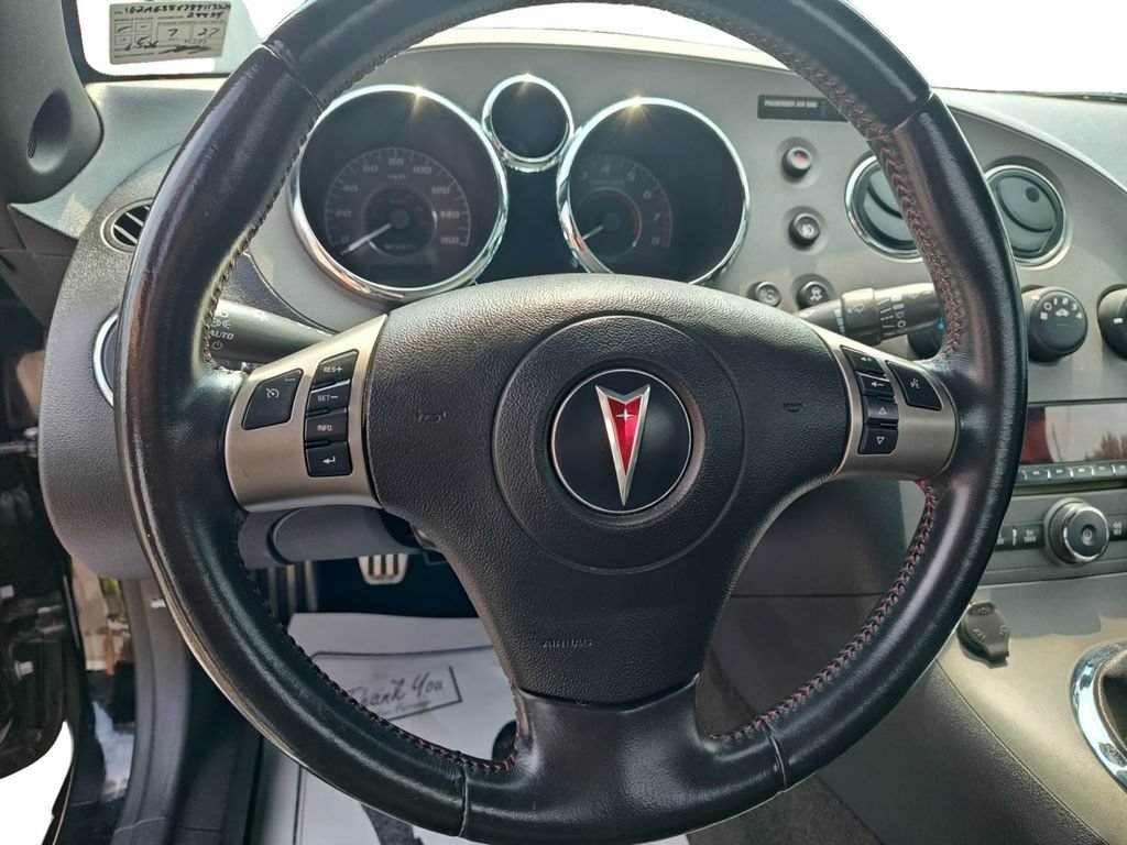 Used 2008 Pontiac Solstice GXP w/ Premium Package RWD image 12