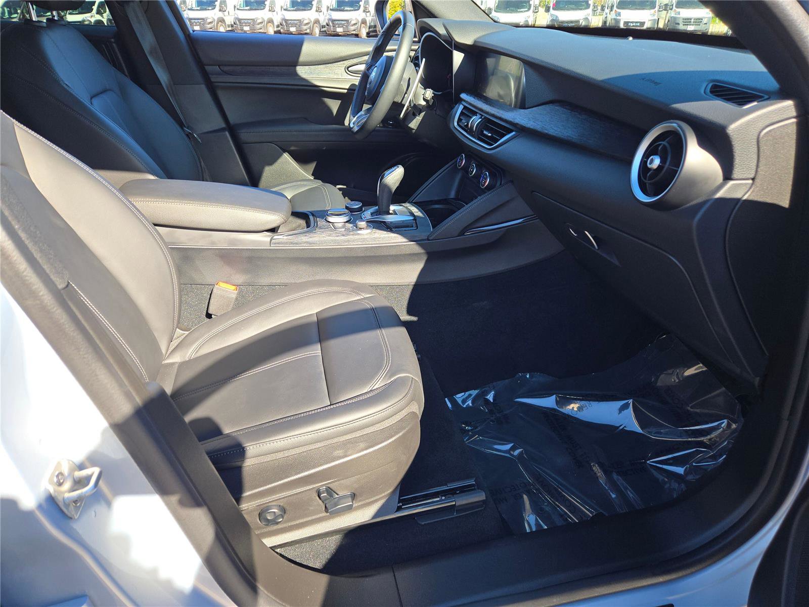 Used 2024 Alfa Romeo Stelvio Sprint image 7