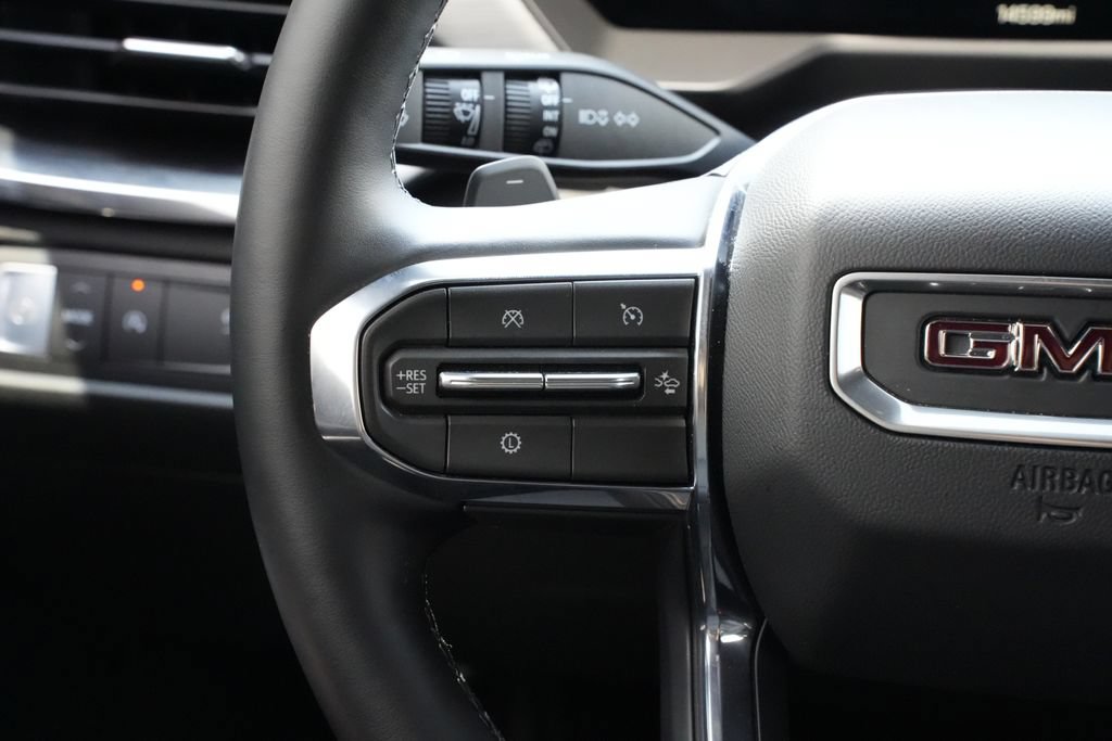Used 2026 GMC Acadia Elevation w/ Elevation Premium Package FWD image 7