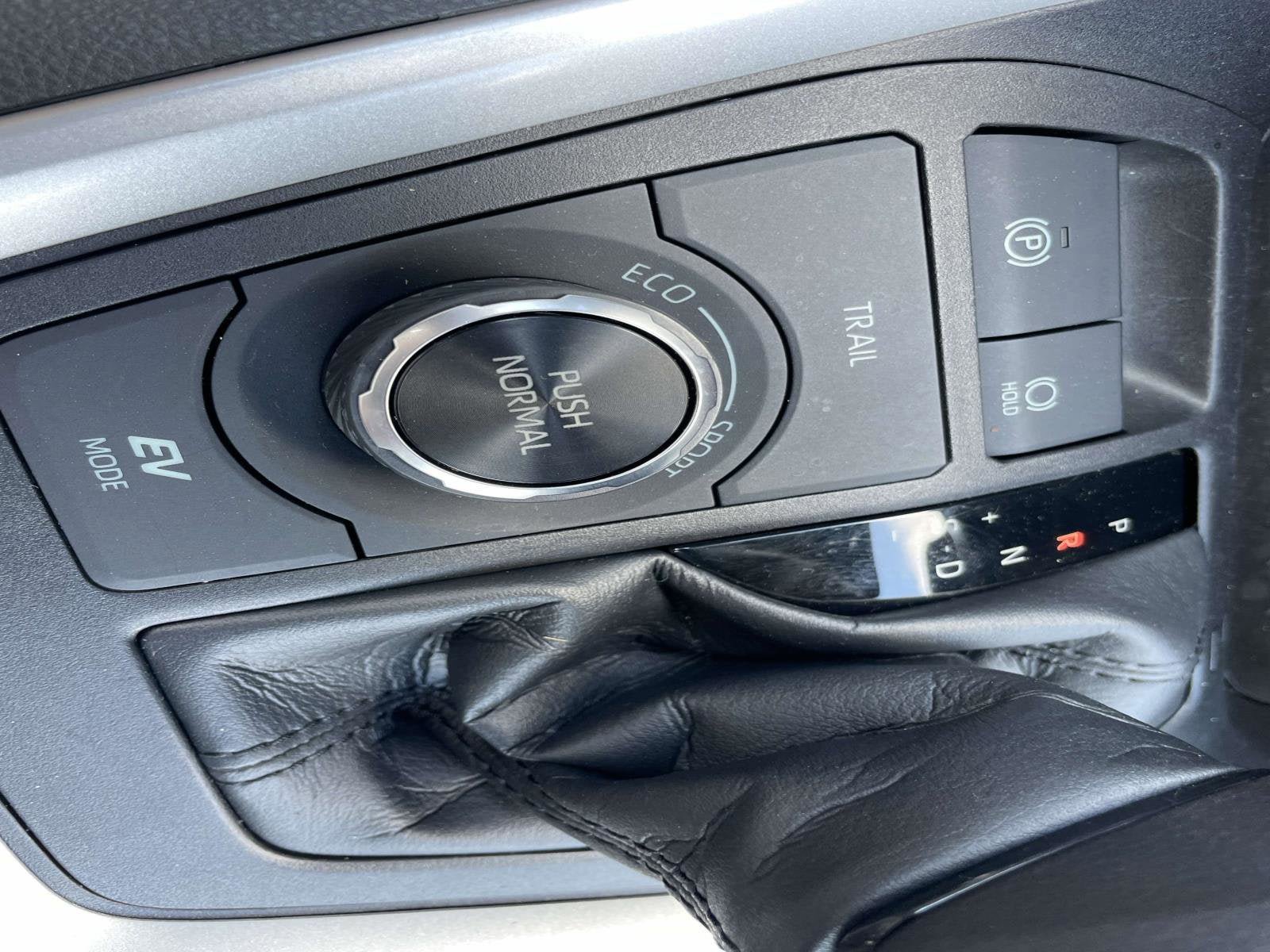 Used 2023 Toyota RAV4 AWD Hybrid image 21