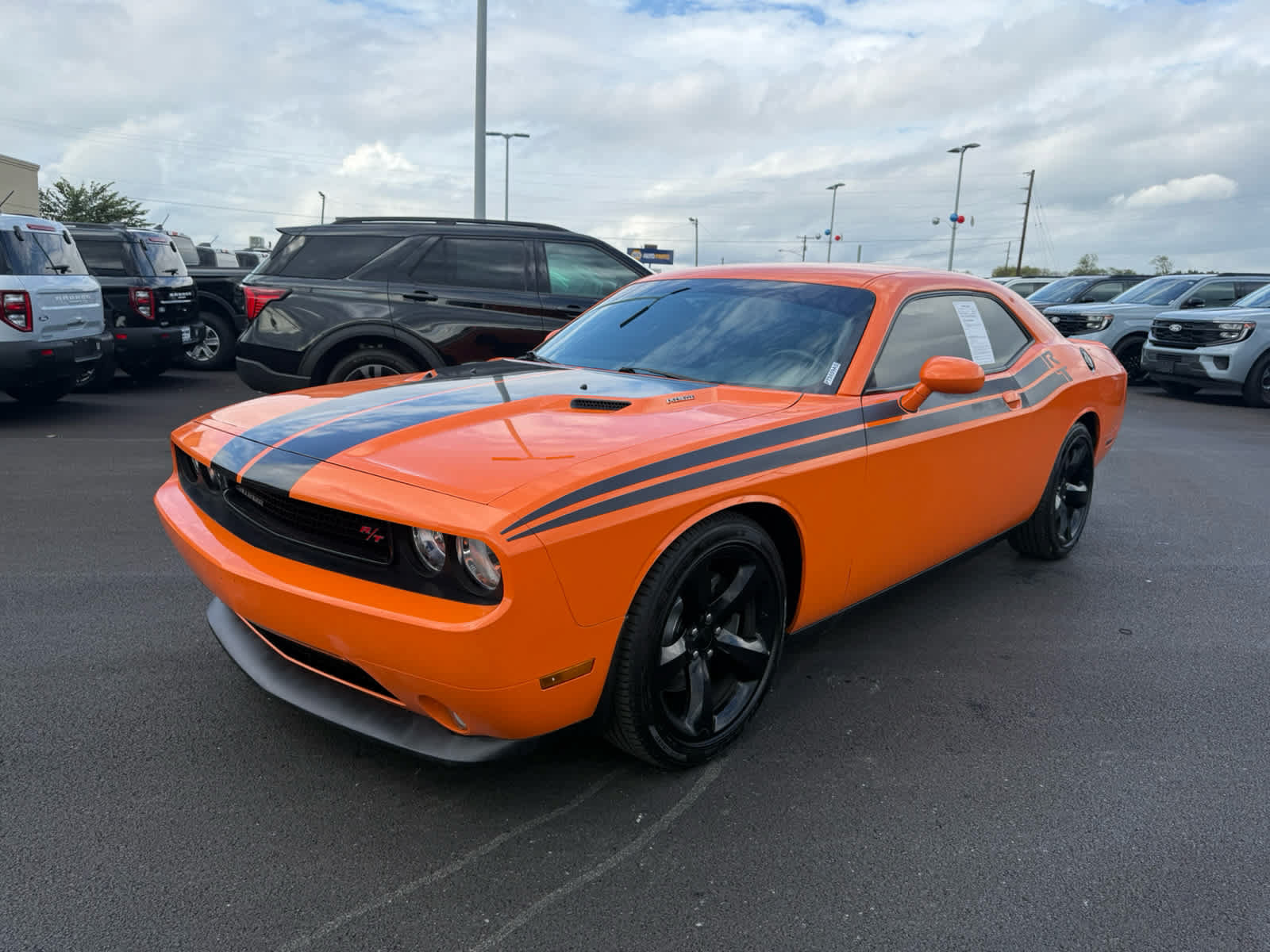 Used 2014 Dodge Challenger R/T w/ Blacktop Package RWD image 19