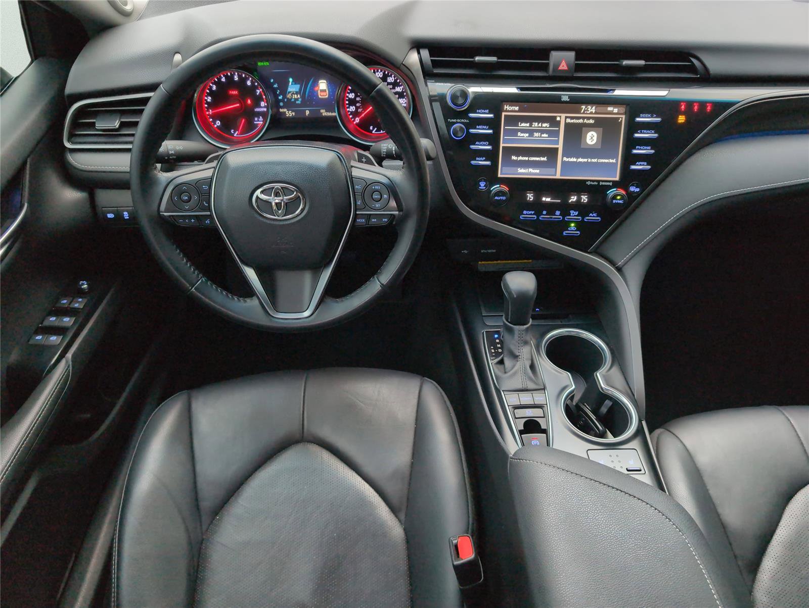 Used 2020 Toyota Camry XSE image 25