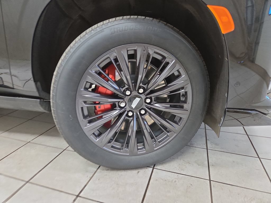 Used 2024 Cadillac Escalade V w/ LPO, ONYX Package AWD/4WD image 8
