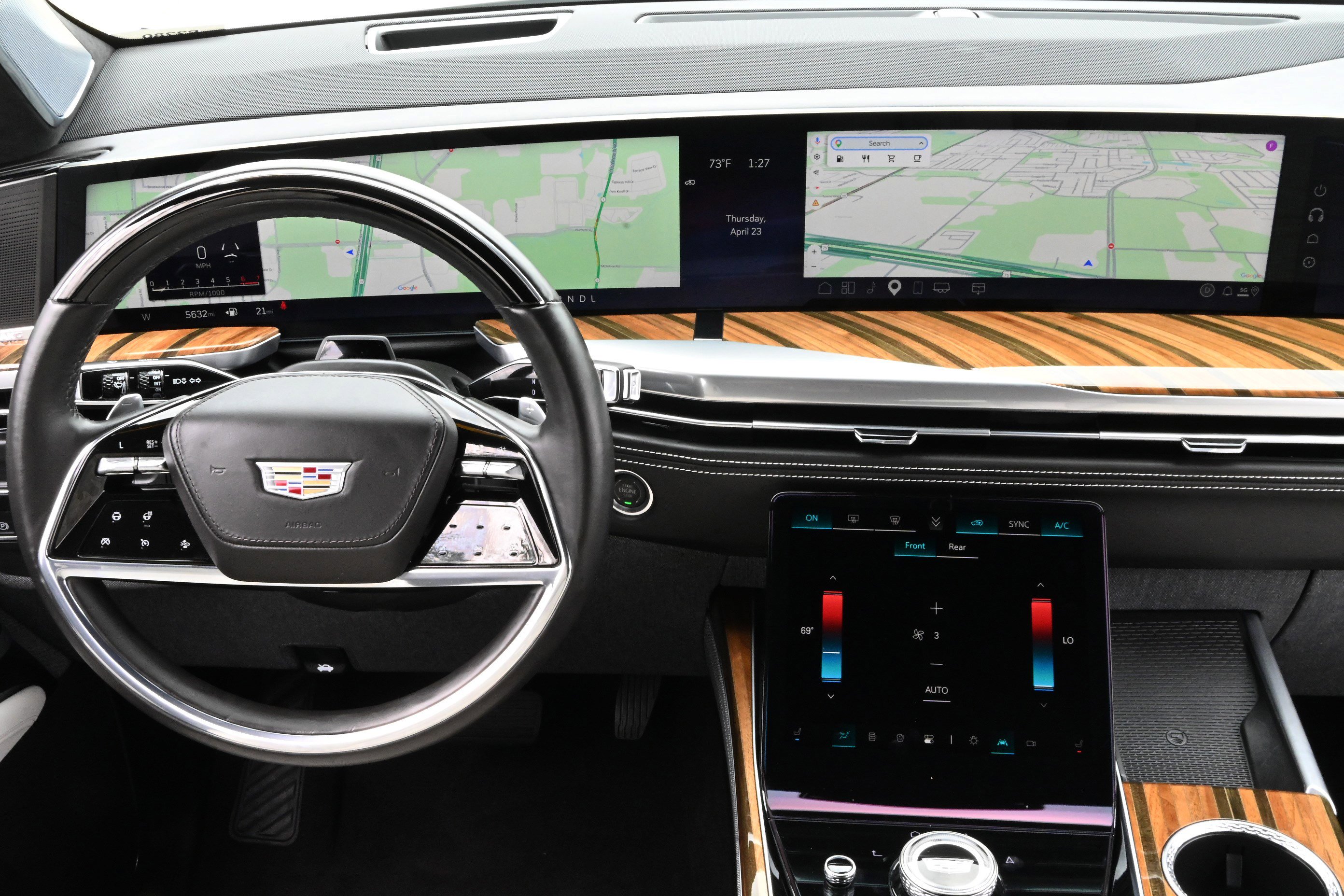 Used 2025 Cadillac Escalade ESV Premium Luxury Platinum AWD/4WD image 25