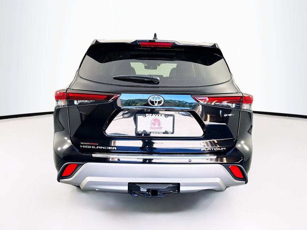 New 2026 Toyota Highlander Platinum image 7