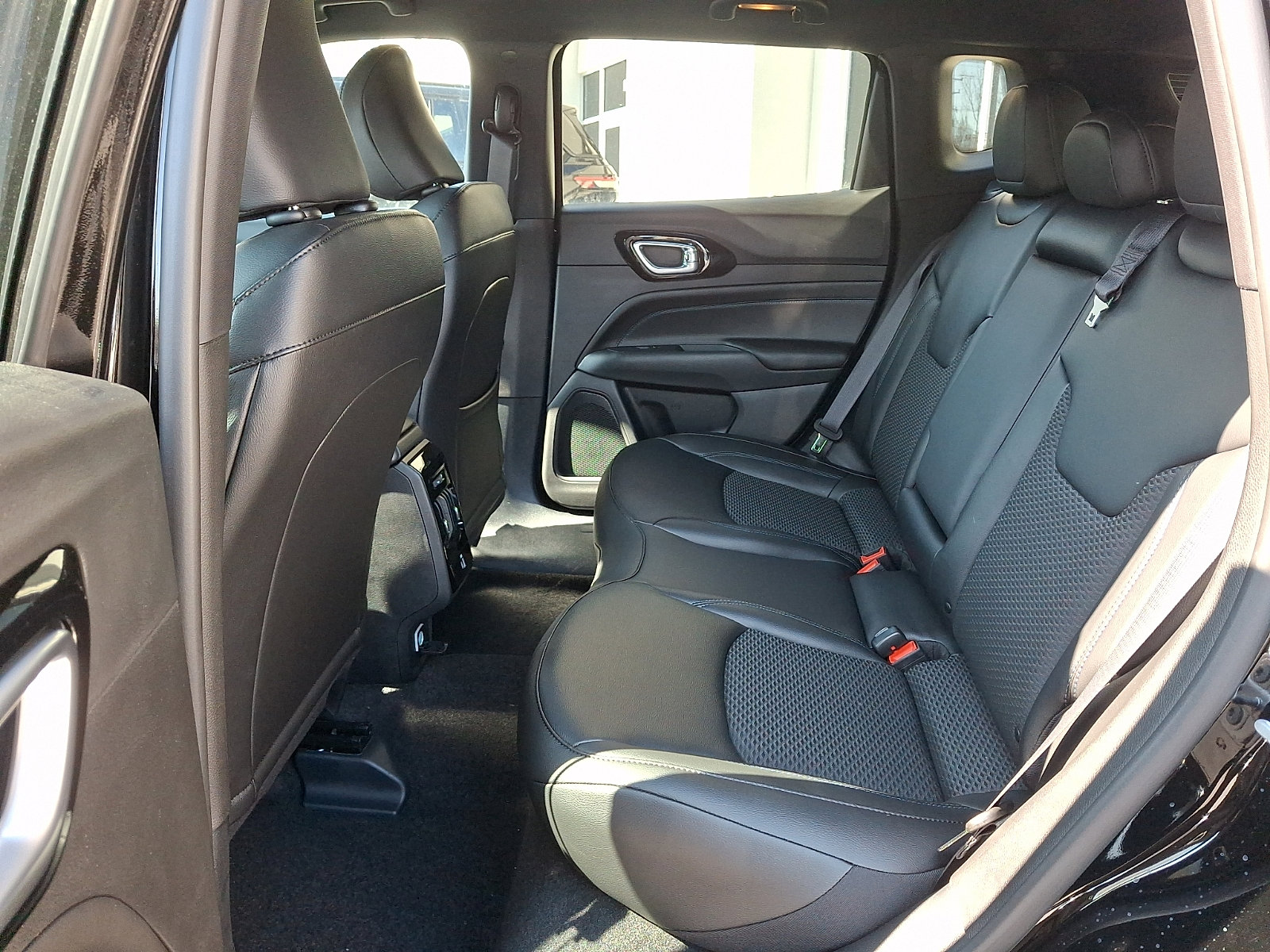 New 2026 Jeep Compass Latitude image 6