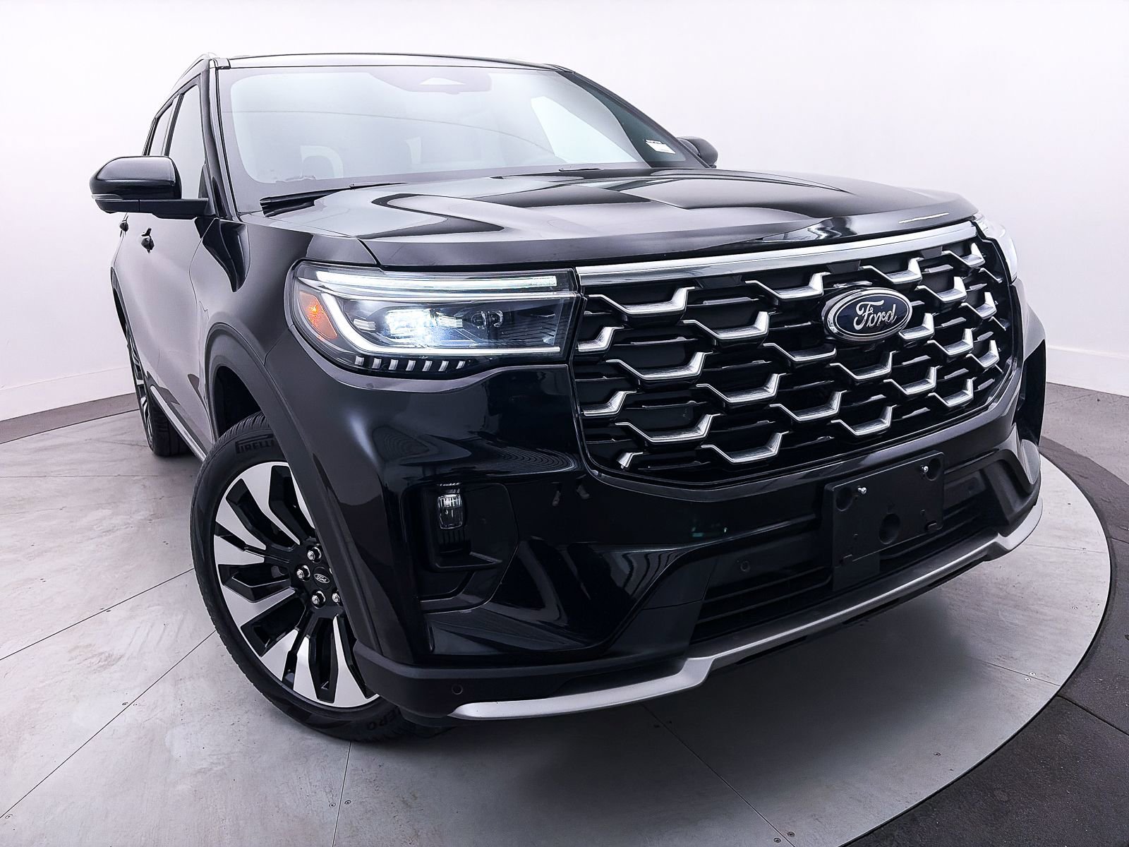 Used 2025 Ford Explorer Platinum w/ LUX Leather Package image 10