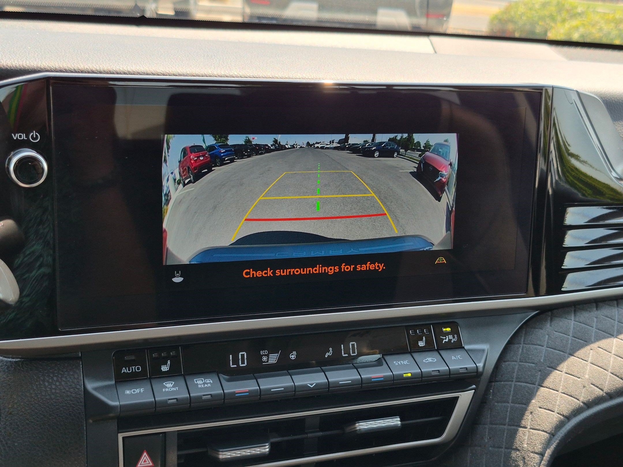 Used 2025 Toyota Camry XLE FWD image 25