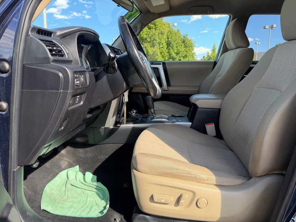 Used 2017 Toyota 4Runner SR5 AWD/4WD image 11