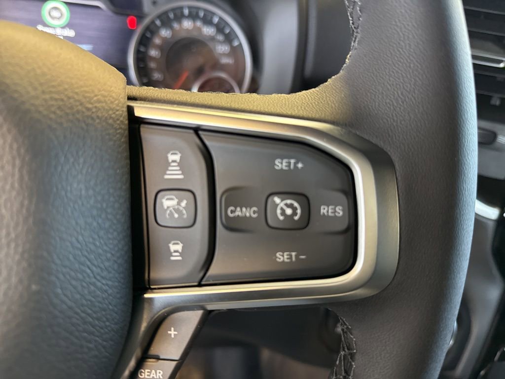 New 2026 RAM 1500 4x4 Crew Cab image 21