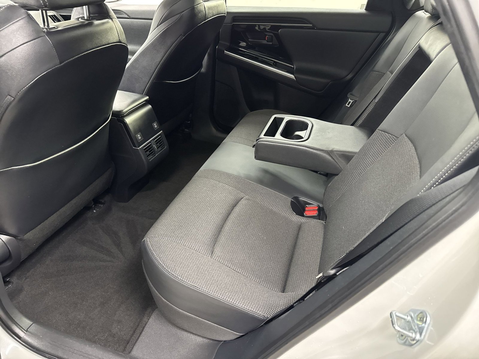 Used 2023 Toyota bZ4X XLE image 29