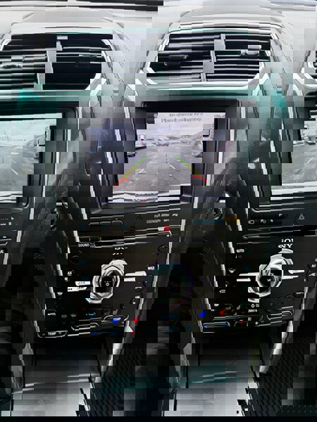 Used 2016 Ford Explorer Platinum AWD/4WD image 23