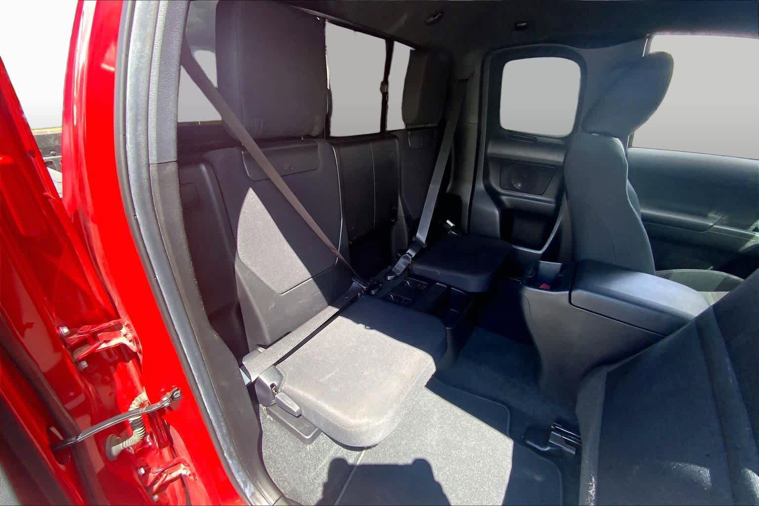 Used 2022 Toyota Tacoma TRD Sport w/ TRD Premium Sport Package RWD image 19
