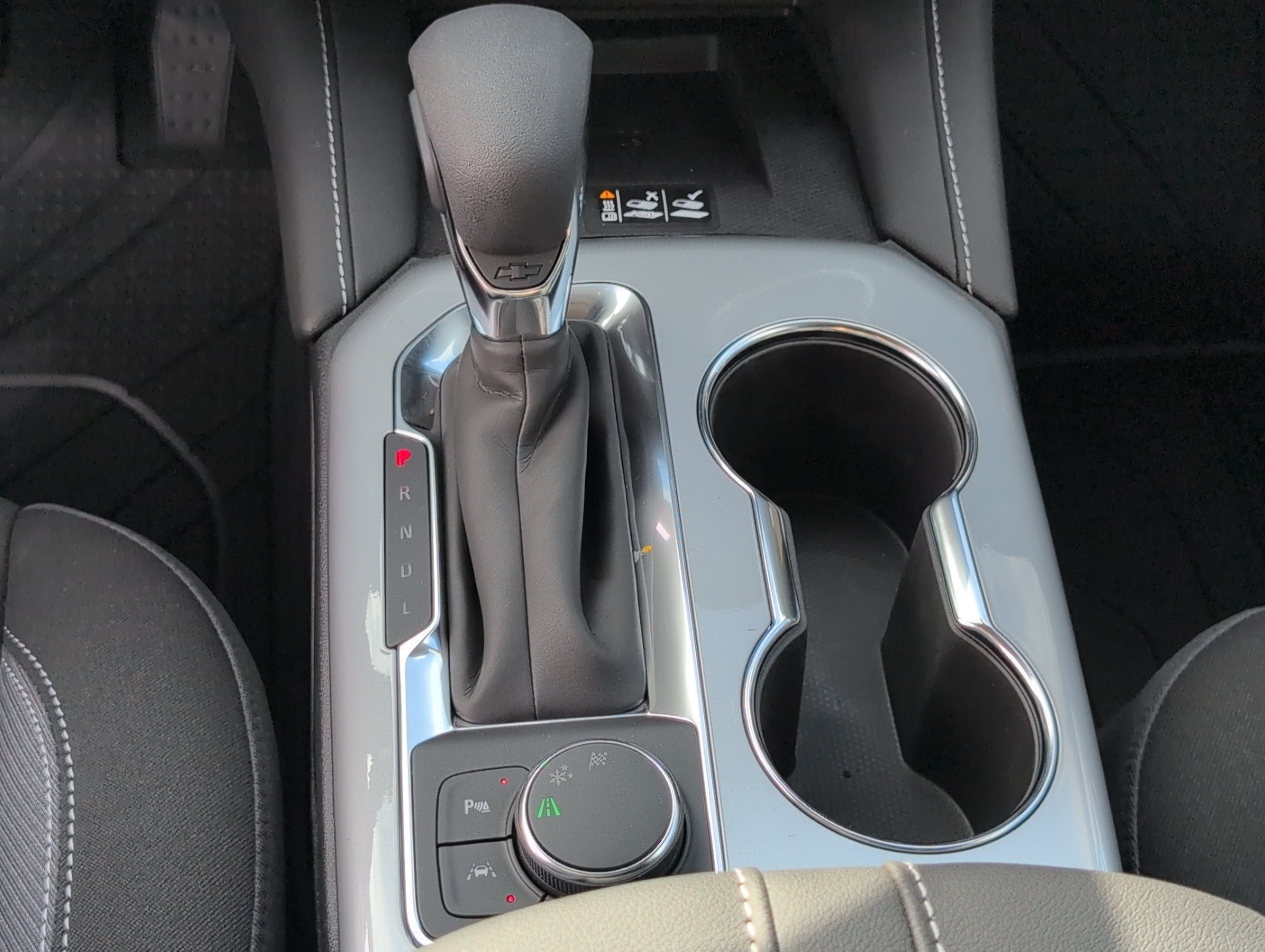 New 2026 Chevrolet Blazer LT w/ Convenience Package FWD image 21