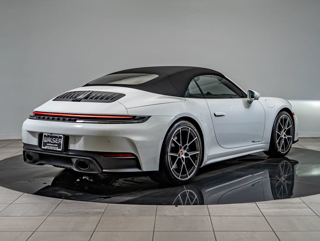 Certified 2025 Porsche 911 Carrera RWD image 8