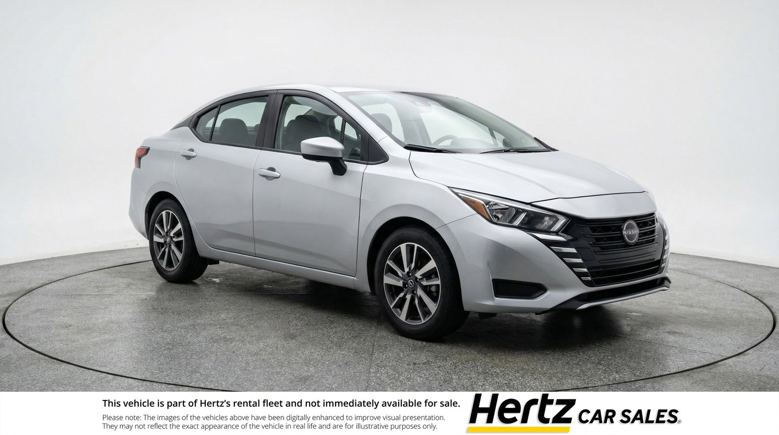 Used 2025 Nissan Versa SV image 1