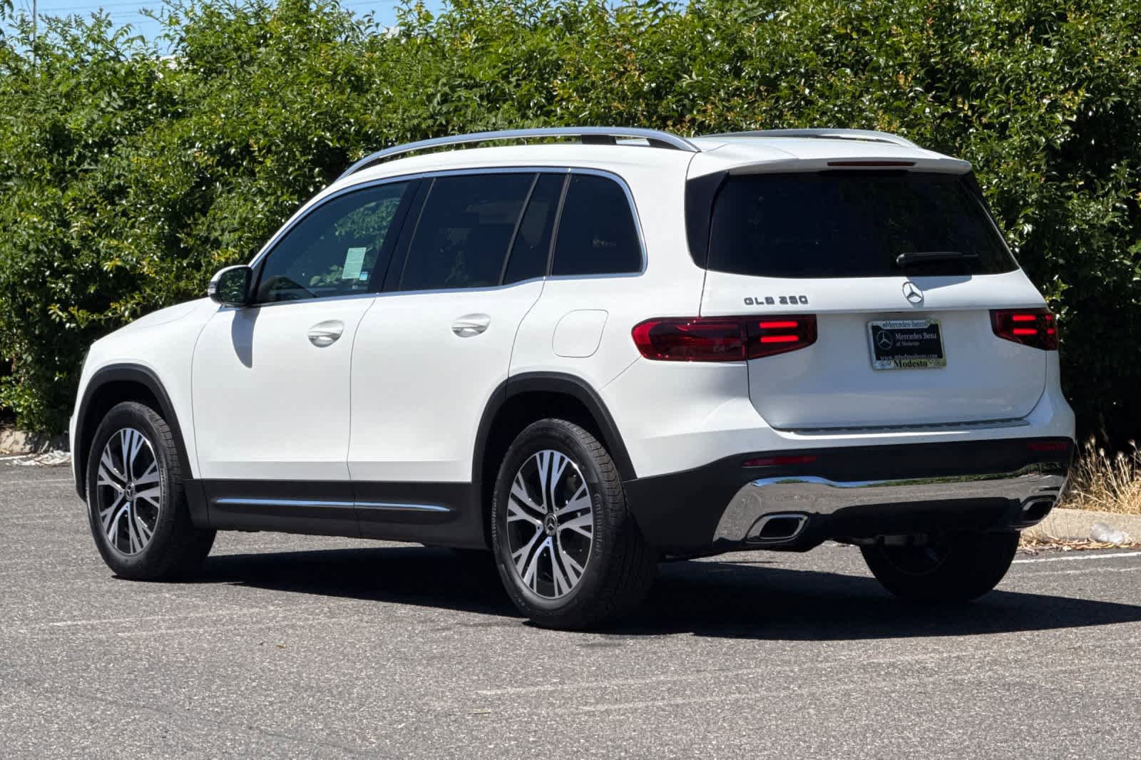 New 2026 Mercedes-Benz GLB 250 image 5