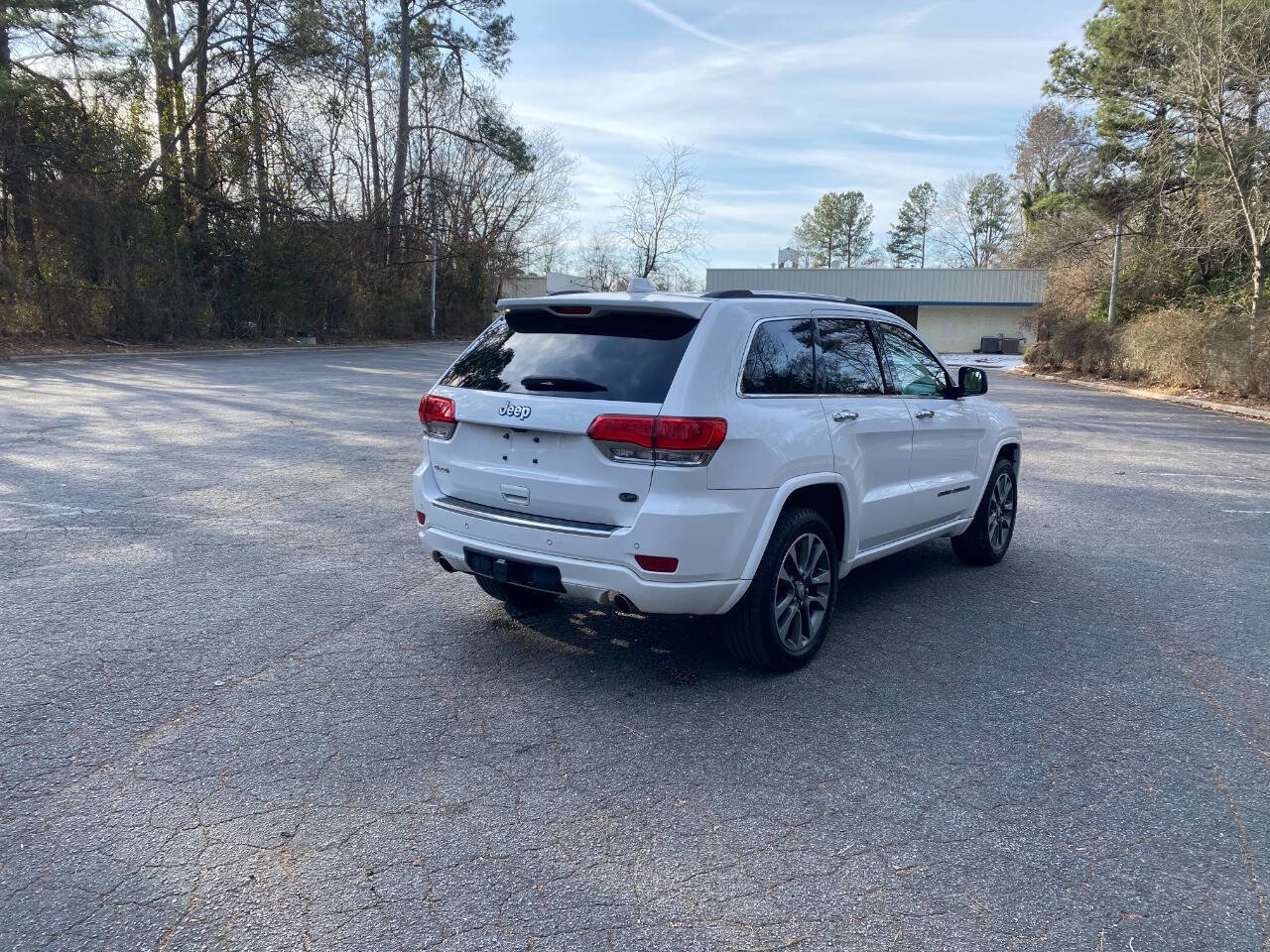 Used 2017 Jeep Grand Cherokee Overland image 6