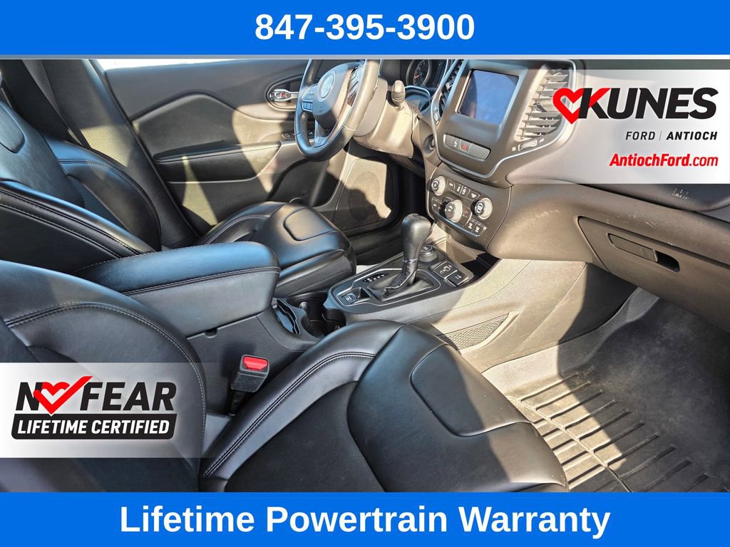 Used 2020 Jeep Cherokee Latitude Plus image 27