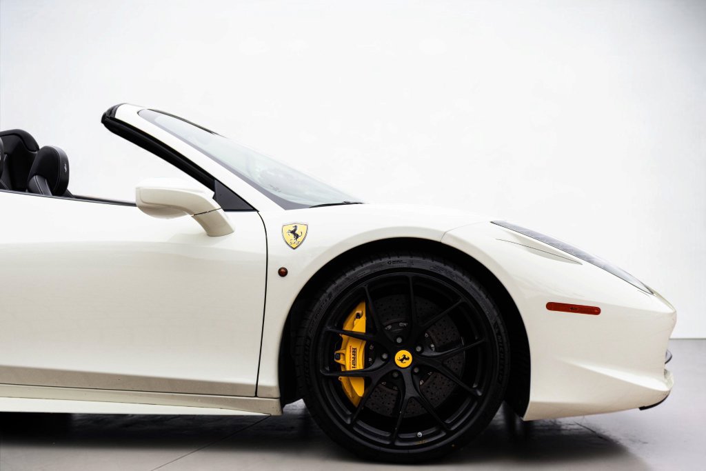 Used 2014 Ferrari 458 Spider RWD image 17