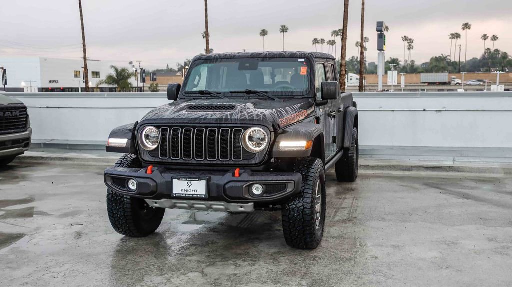 Used 2025 Jeep Gladiator Mojave image 4
