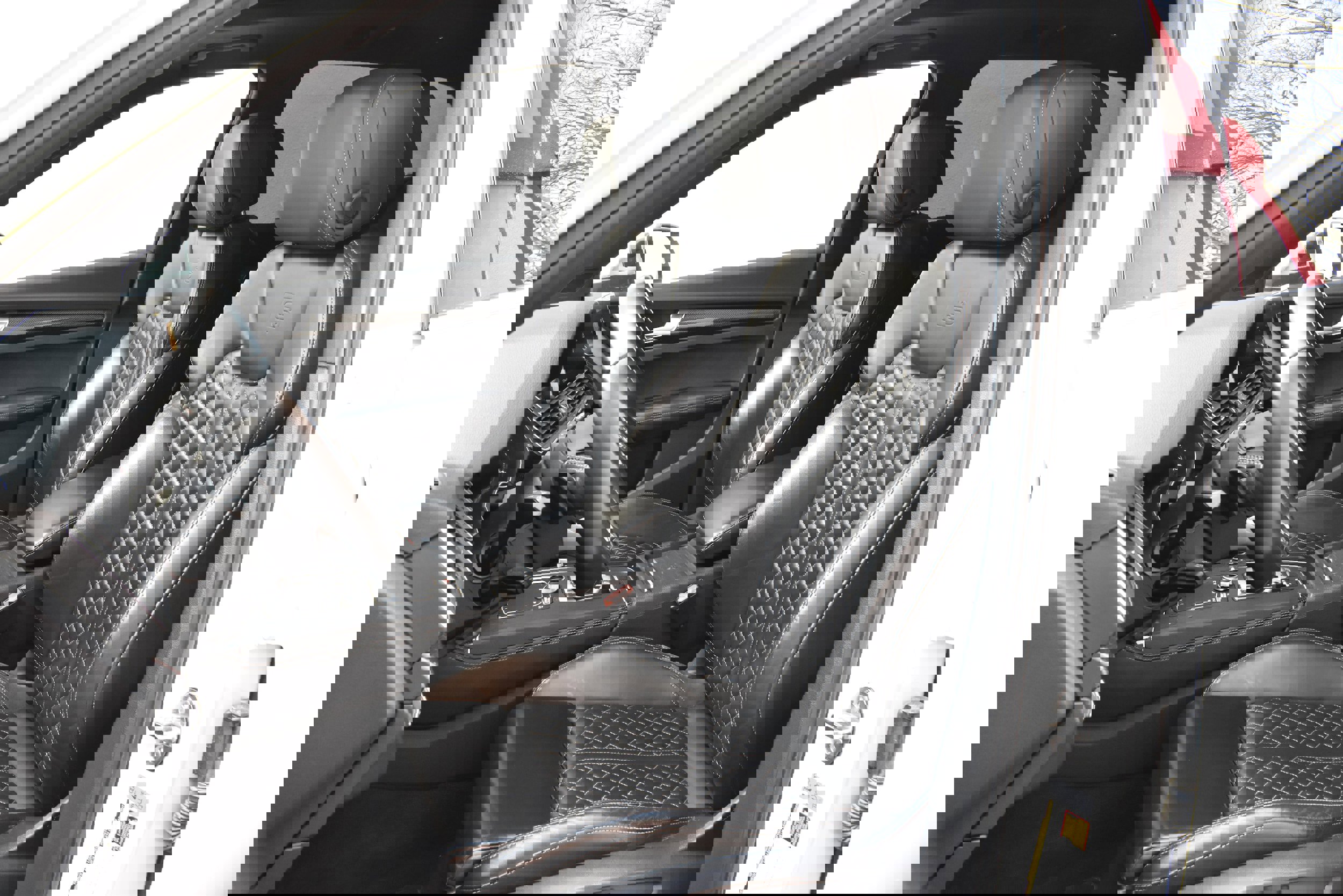 Used 2020 Audi SQ5 Premium Plus w/ Premium Plus Package image 19