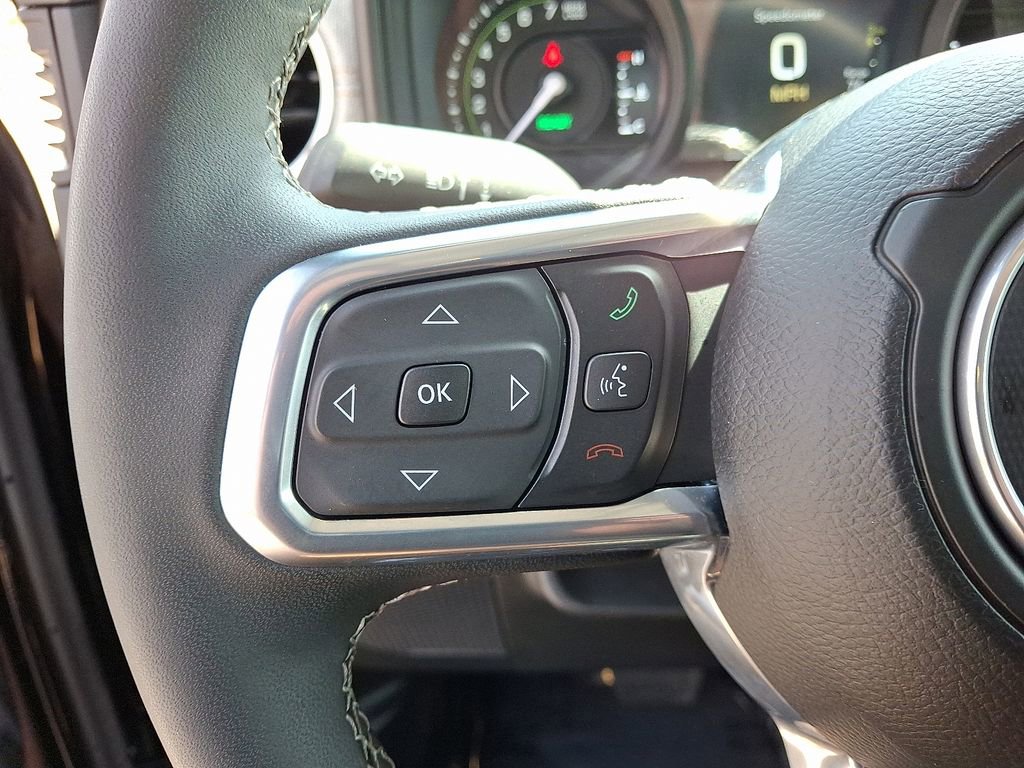 Used 2025 Jeep Wrangler Unlimited Sahara image 20