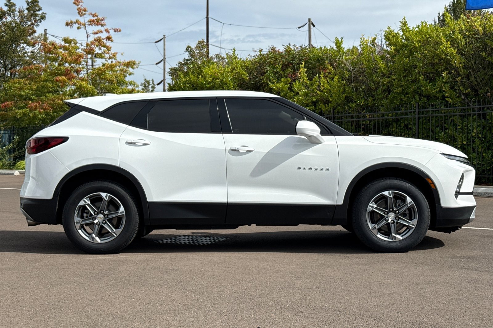 Used 2023 Chevrolet Blazer LT AWD/4WD image 3