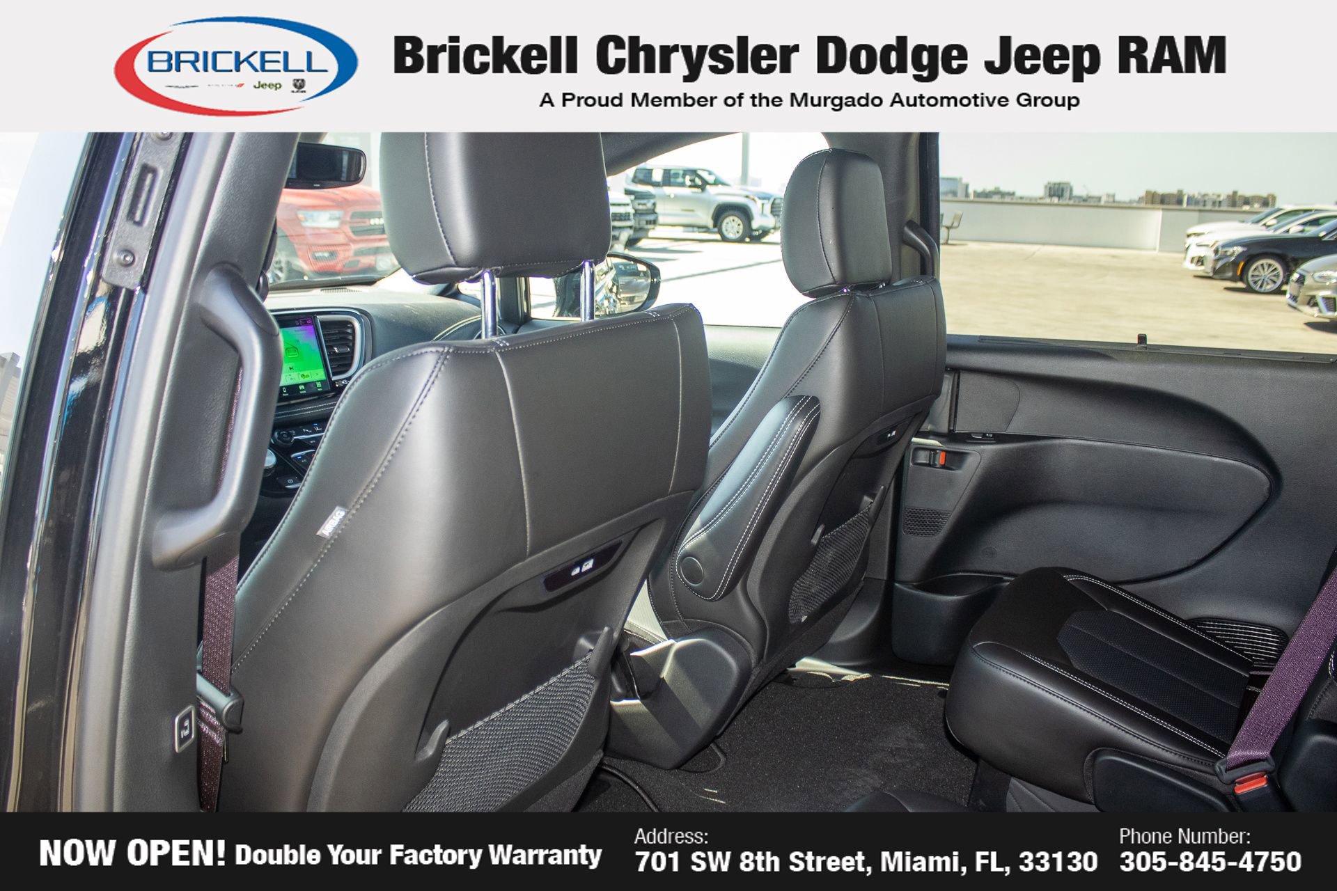 New 2025 Chrysler Pacifica Select FWD image 17