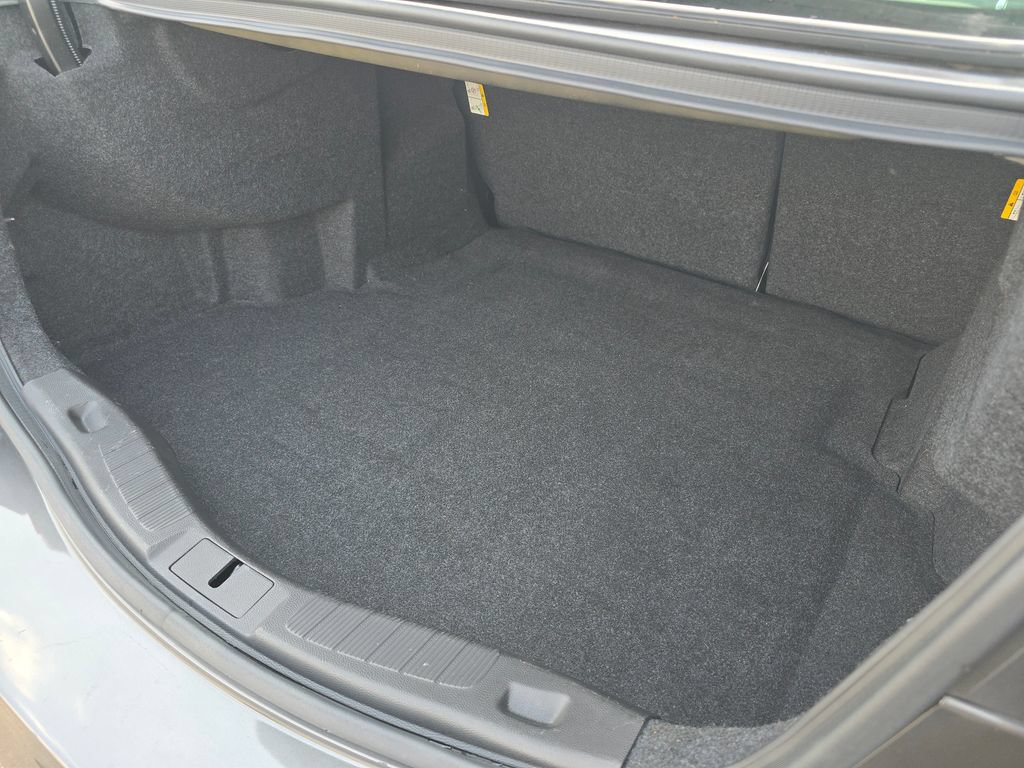 Used 2016 Ford Fusion SE FWD image 22
