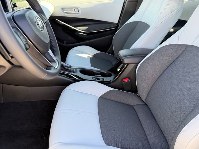 Used 2025 Toyota Corolla XSE image 8
