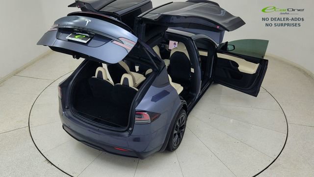 Used 2023 Tesla Model X image 89