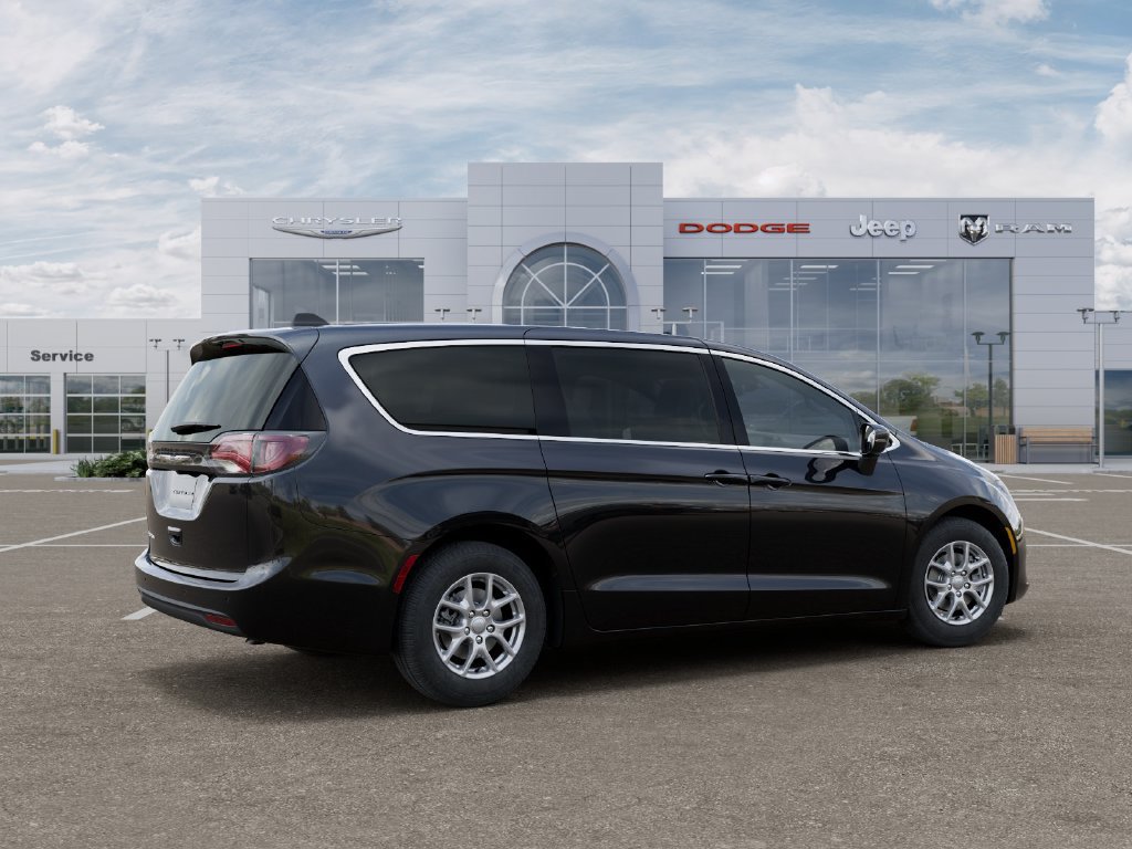 New 2027 Chrysler Pacifica LX FWD image 4