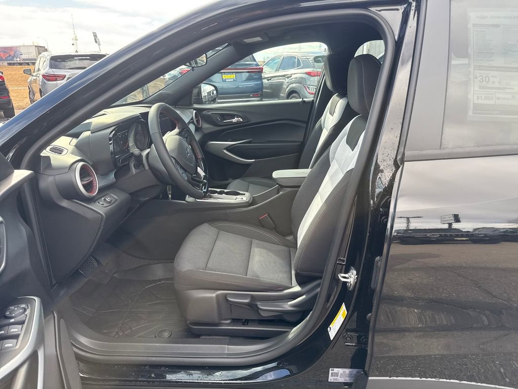 New 2026 Chevrolet Trax RS w/ Driver Confidence Package image 9