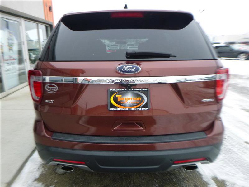 Used 2018 Ford Explorer XLT image 21