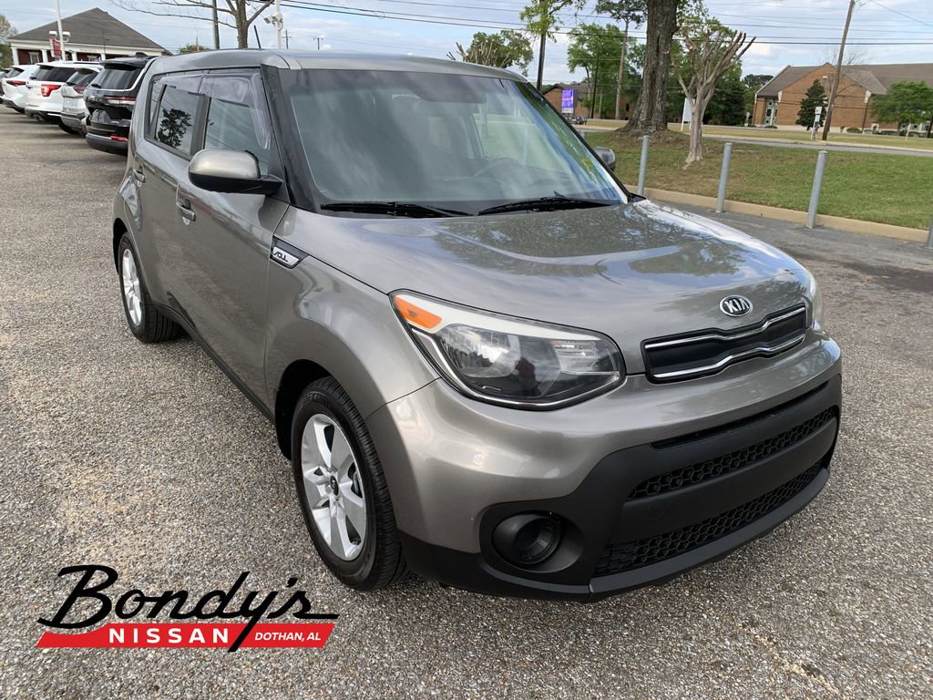 Used 2017 Kia Soul w/ Convenience Package image 1