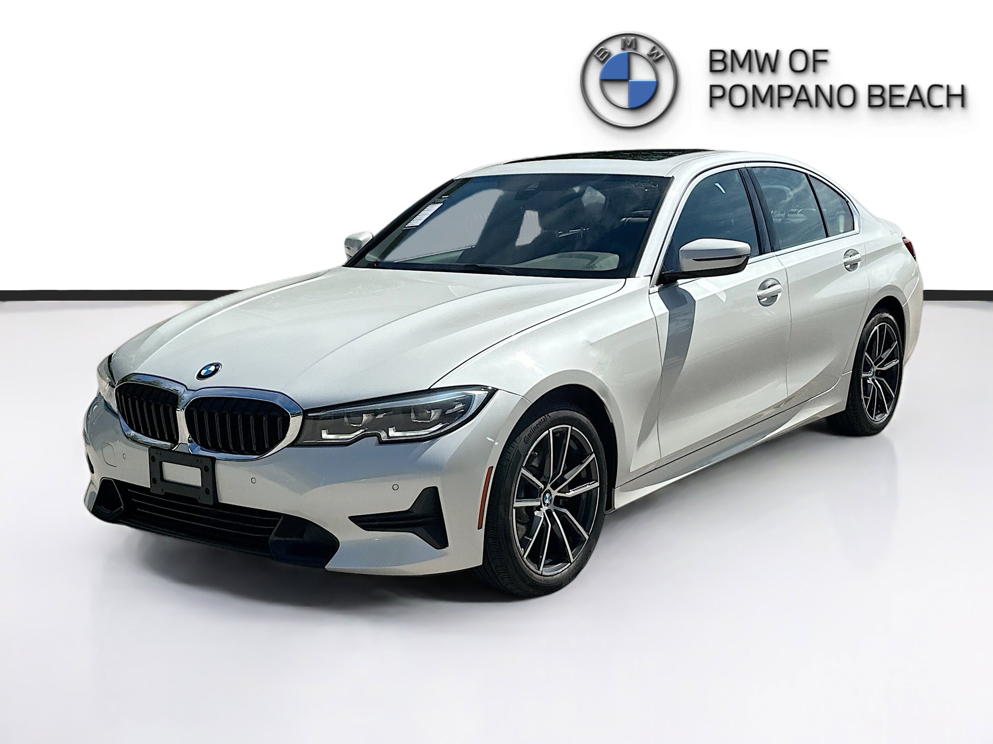 Used 2021 BMW 330i xDrive Sedan w/ Convenience Package AWD/4WD image 3