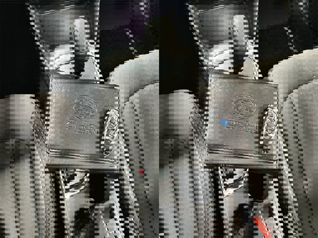 Used 2025 Subaru Crosstrek 2.0i Premium image 34