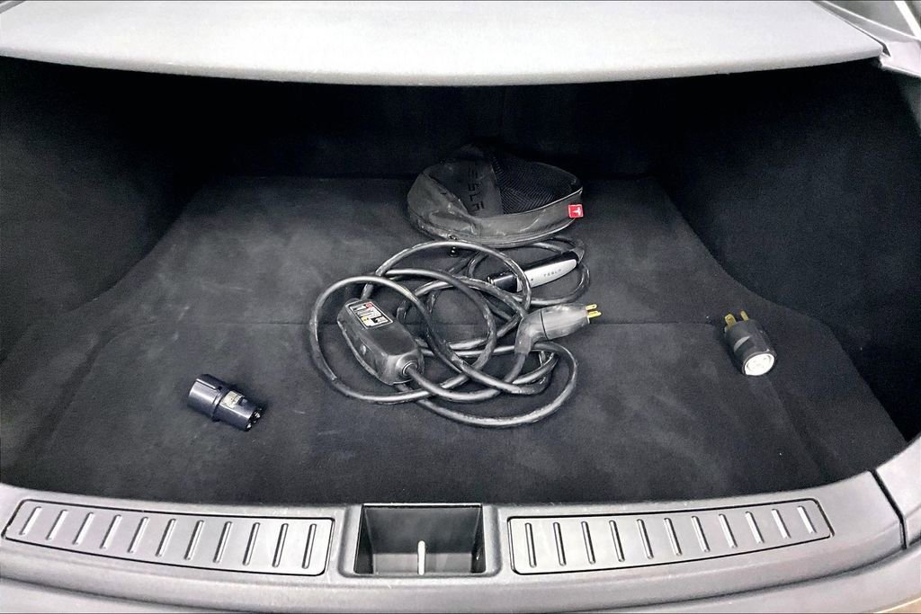 Used 2015 Tesla Model S 90D image 23