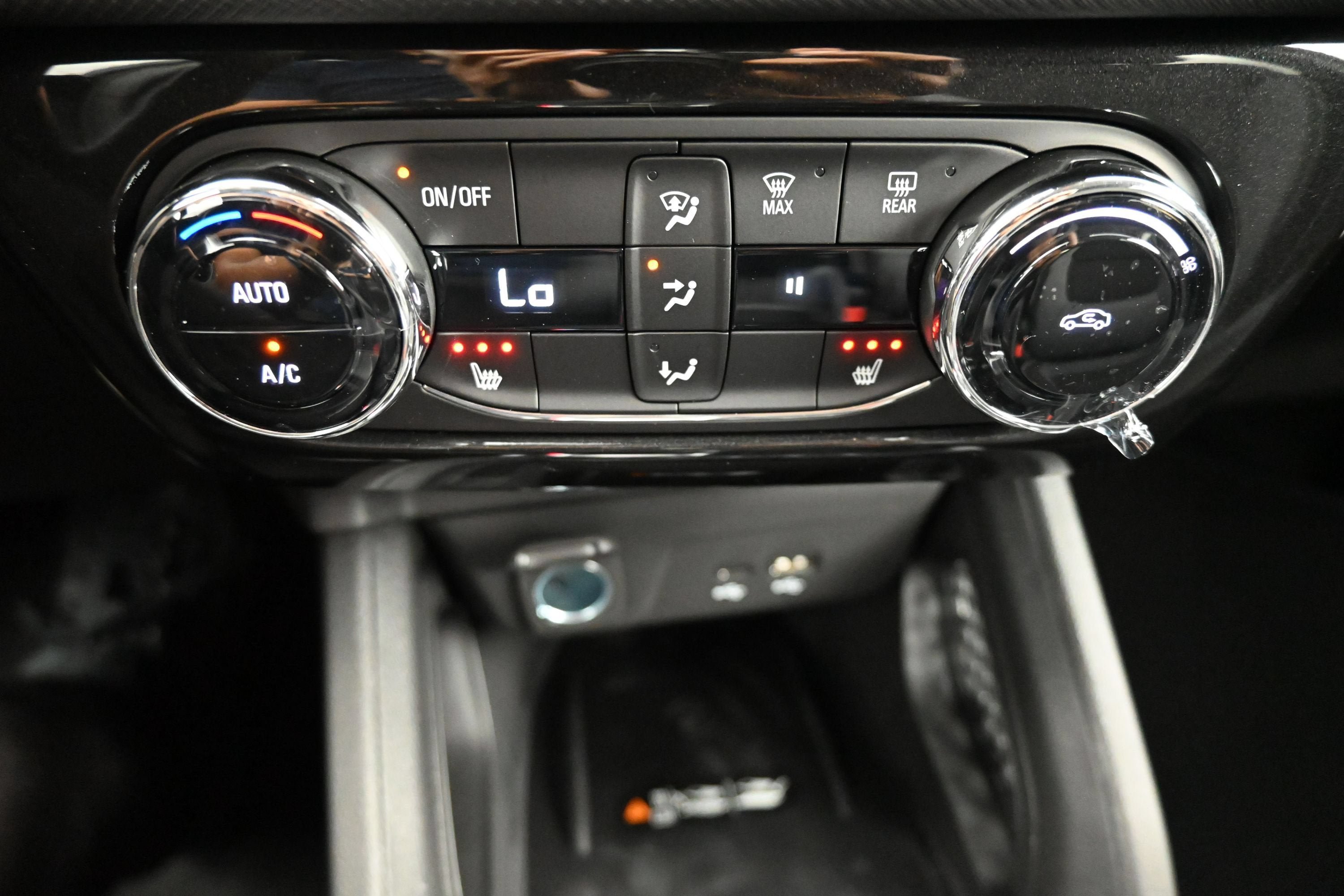New 2026 Chevrolet TrailBlazer LT w/ Convenience Package FWD image 17