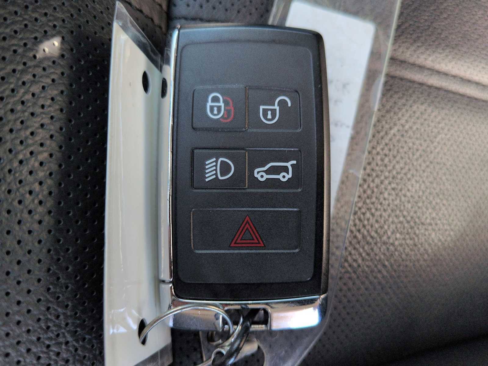 Used 2023 Land Rover Range Rover Evoque S AWD/4WD image 35