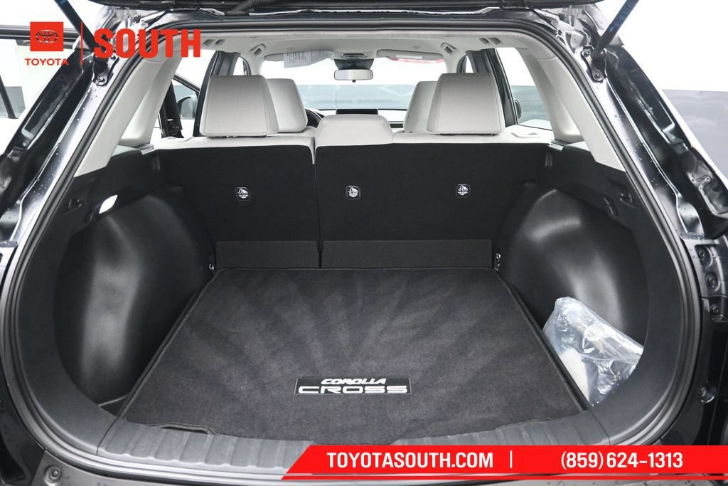 Used 2024 Toyota Corolla Cross L AWD/4WD image 26