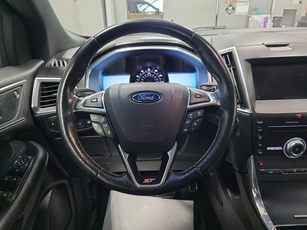 Used 2019 Ford Edge ST AWD/4WD image 29