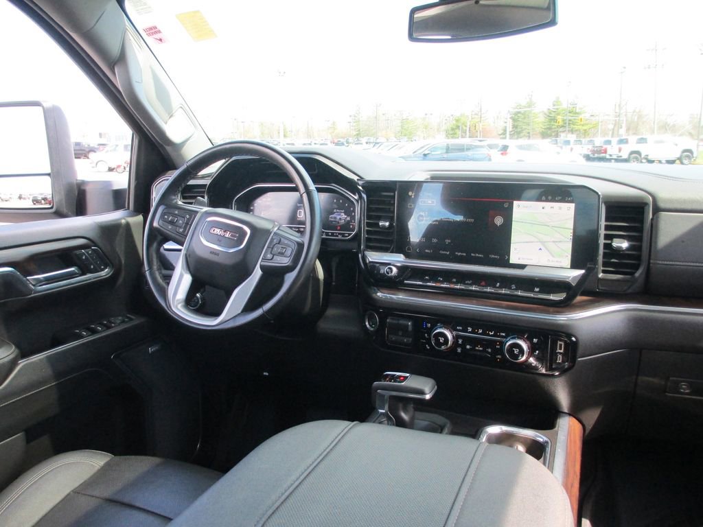 Used 2024 GMC Sierra 1500 SLT w/ SLT Premium Plus Package image 28