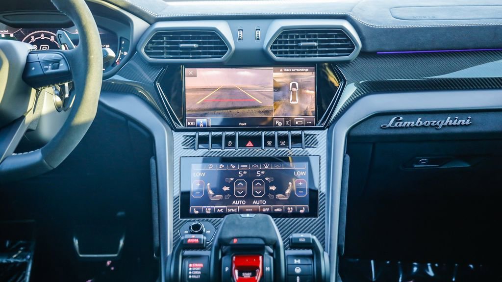Used 2023 Lamborghini Urus Performante image 14