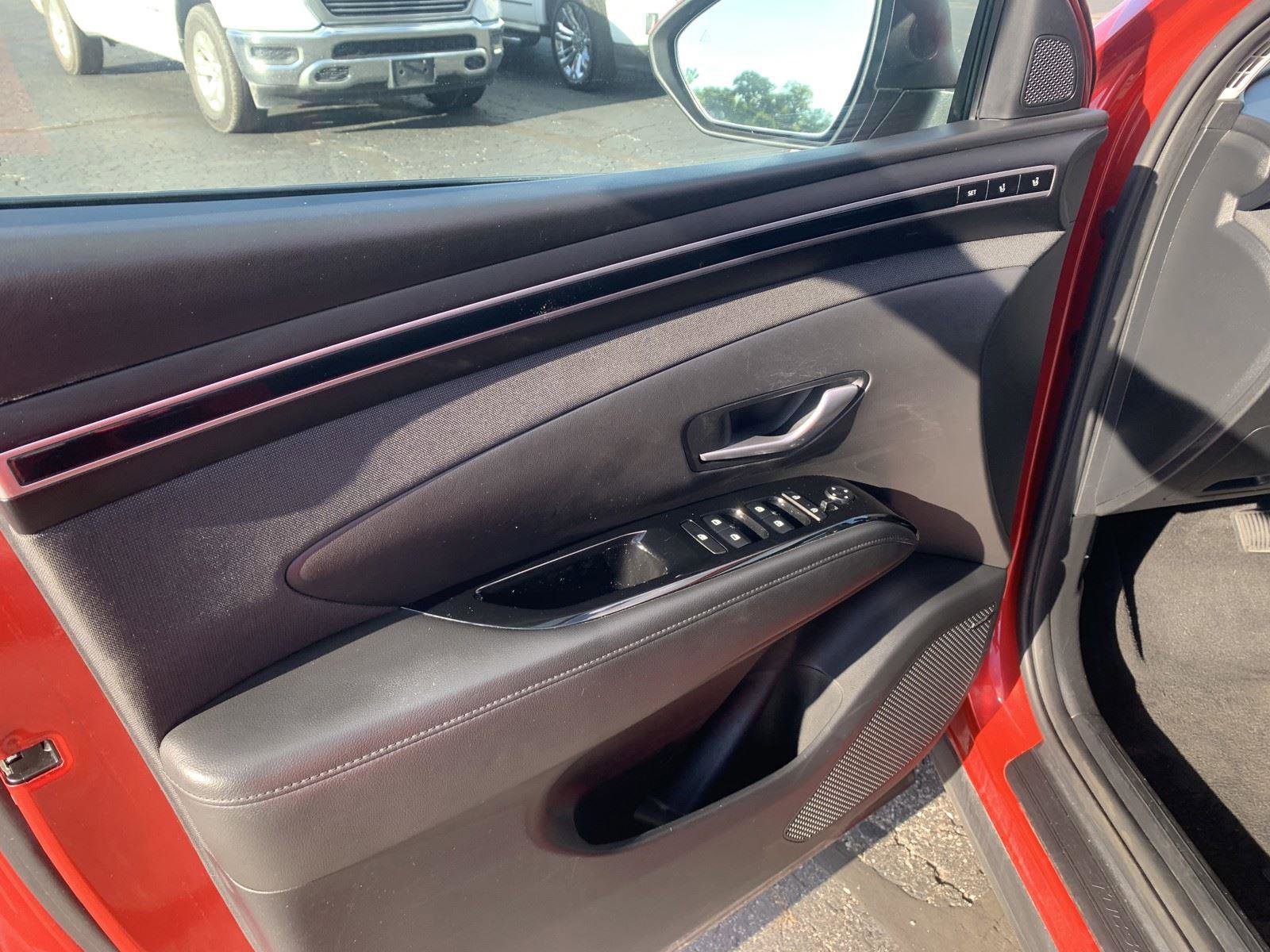 Used 2023 Hyundai Tucson SEL w/ Convenience Package image 13